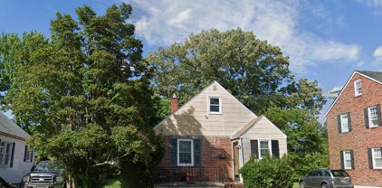 2526 Wendover Rd, Parkville