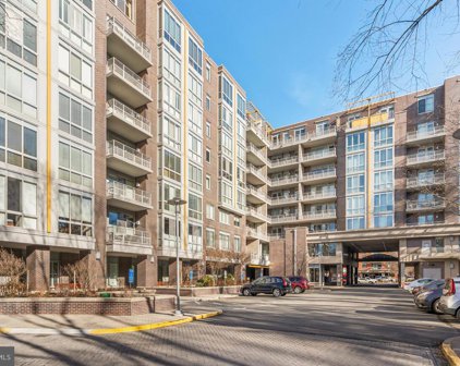 513 W Broad St W Unit #307, Falls Church