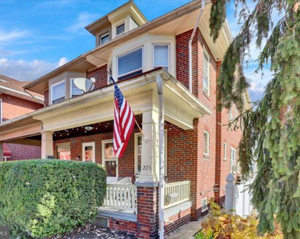 225 S 3rd Ave, Reading