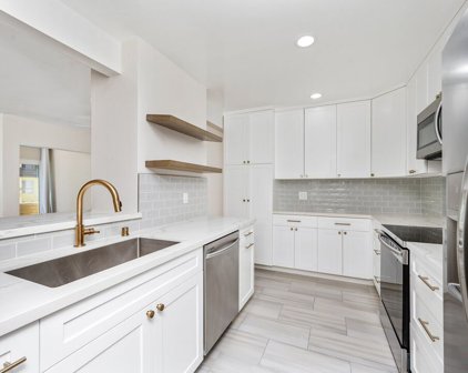 6225  Canterbury Dr Unit 108, Culver City
