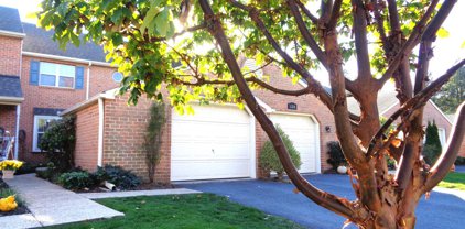 118 Langley Sq, Lancaster