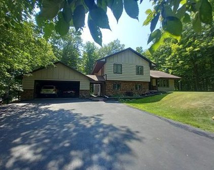 33633 Chippewa Drive, Grand Rapids