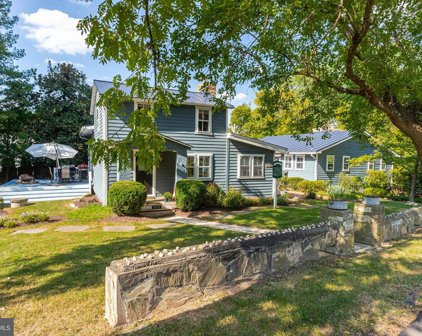 12752 Chapel St, Clifton