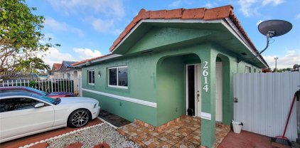 2614 W 71st Pl, Hialeah