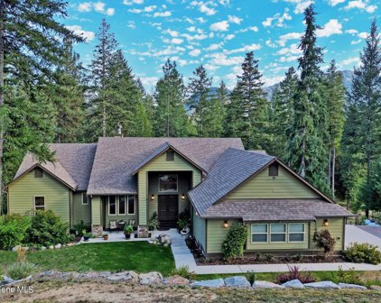 585 Gallop Circle, Sagle