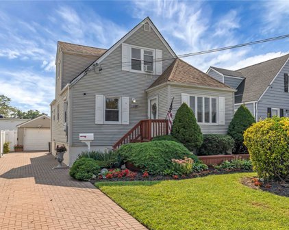 1708 Westmoreland Road, Merrick