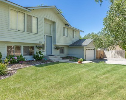 800 S Young Pl, Kennewick