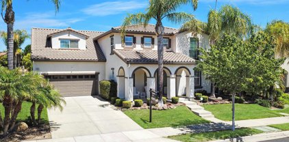 552 Lakeview Dr, Brentwood