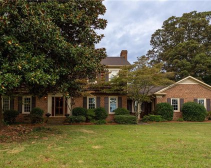 800 Weaver Drive, Lexington