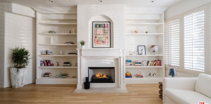 137 S Spalding Dr Unit 106, Beverly Hills
