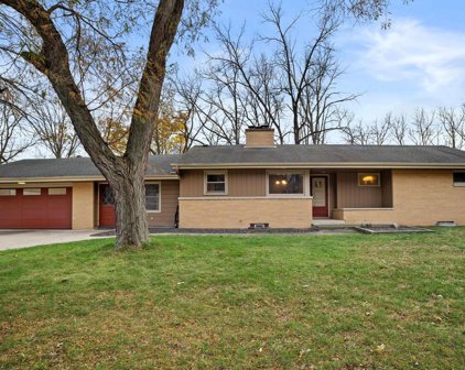 12945 Oriole Lane, Brookfield
