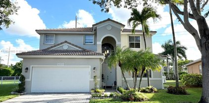 19310 Sw 16th St, Pembroke Pines