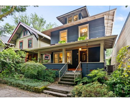 403 SE 28TH AVE, Portland