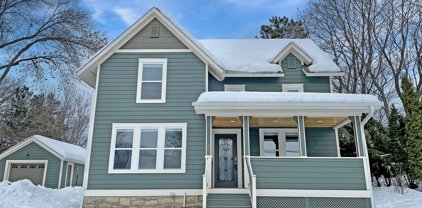 1002 5th Street S, Stillwater
