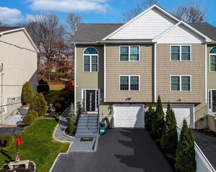 44 Dixfield St., Worcester
