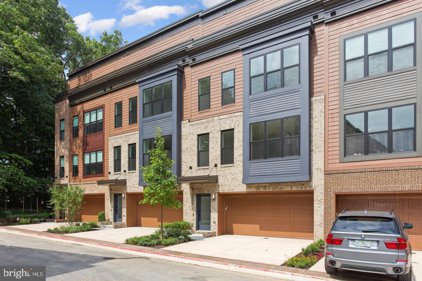 3556 Sutton Heights Cir, Fairfax