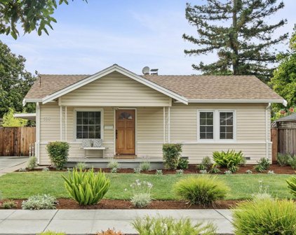 568 View ST, Mountain View