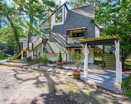 28042 Lynnwood Lane, Hempstead