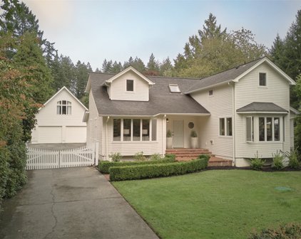 5990 Battle Point Drive NE, Bainbridge Island