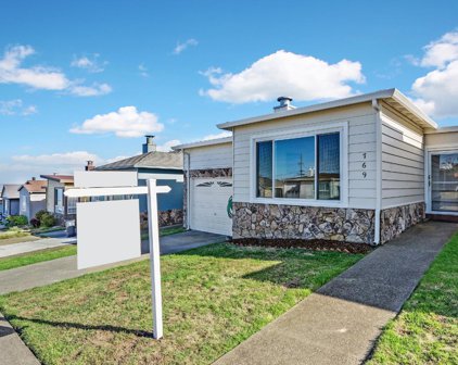 769 Skyline DR, Daly City