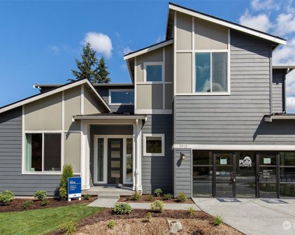 3912 NE 27th Place Unit #01, Renton