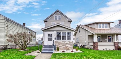 2420 La Salle Avenue, Niagara Falls