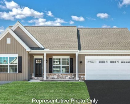 704 Summers Ct Unit #452, Mechanicsburg