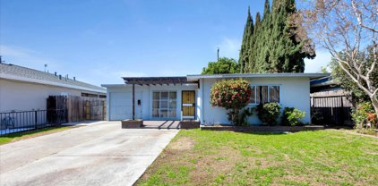 129 Carnegie DR, Milpitas