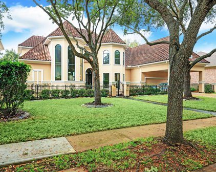 2 Waterford Pointe Circle, Sugar Land