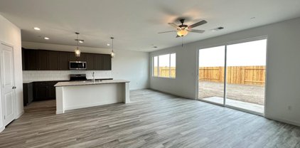 10304 Huslia River, Bakersfield