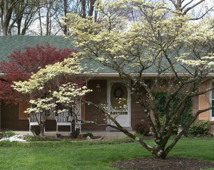104 Anchor Ave, La Grange