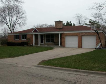1019 N Highland, Arlington Heights