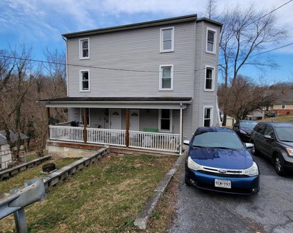 727-729 E D St, Brunswick