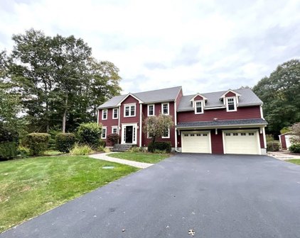 9 Donna Pass, Hopkinton