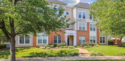 111 Watkins Pond Blvd Unit #3-201, Rockville