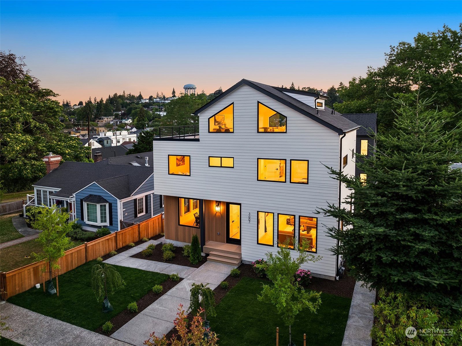 3607 32nd Avenue W, Seattle | MLS# 2263023 | Skyline Properties, Inc ...