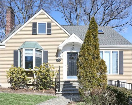99 Lincoln Place, Waldwick
