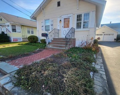 47 Kendall Ave, Framingham