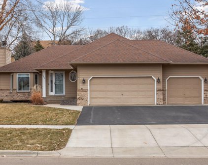 6864 Timber Crest Drive, Maple Grove