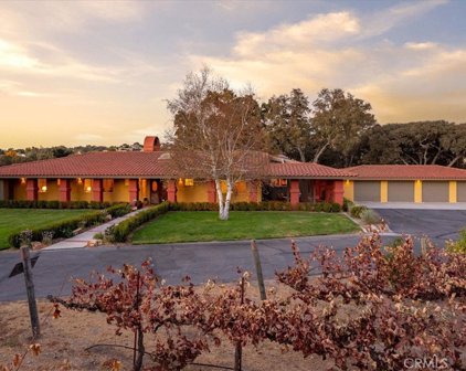 1680 S River Road, Paso Robles