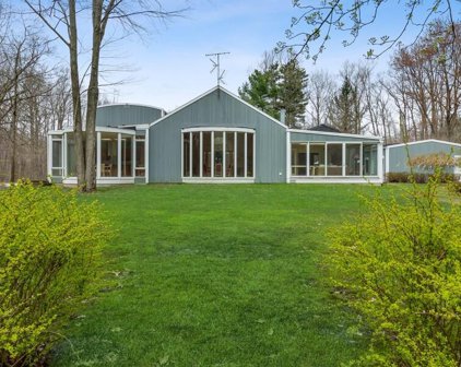 8290 Wilson Road, Lakeside