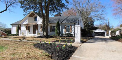 113 Holden Road, Greensboro