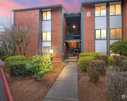 7315 N Skyview Lane Unit #L202, Tacoma