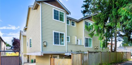 12017 32nd Avenue NE Unit #C, Seattle