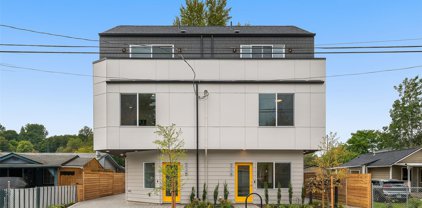 8617 44th Avenue S Unit #B, Seattle