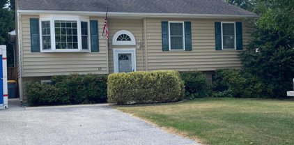 11 Windy Hill Ln, Glen Burnie