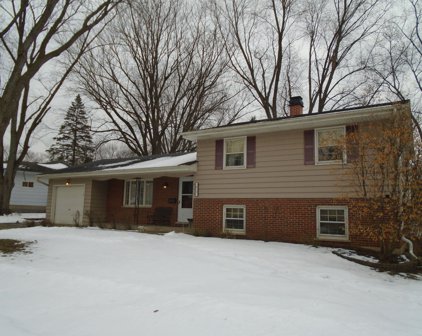415 Scott Street, Algonquin