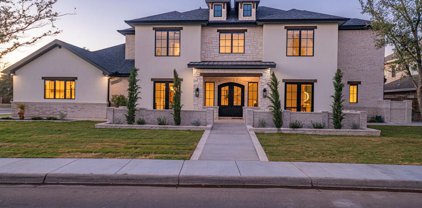 5900 Shadyview Place, Midland