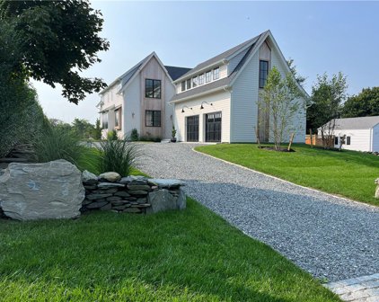 300 Vaucluse Avenue, Middletown
