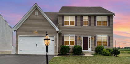 51 E Imperial Dr, Aspers